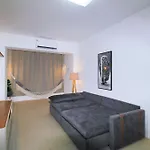 Moderno E Estiloso: 2 Quartos, Perto Da Praia